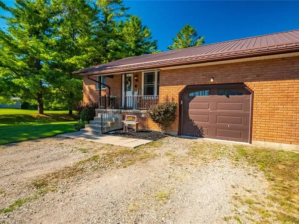 45 Willow Dr, Norfolk County, ON N4B 2A8