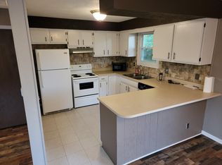 7120 N Rockvale Dr, Peoria, IL