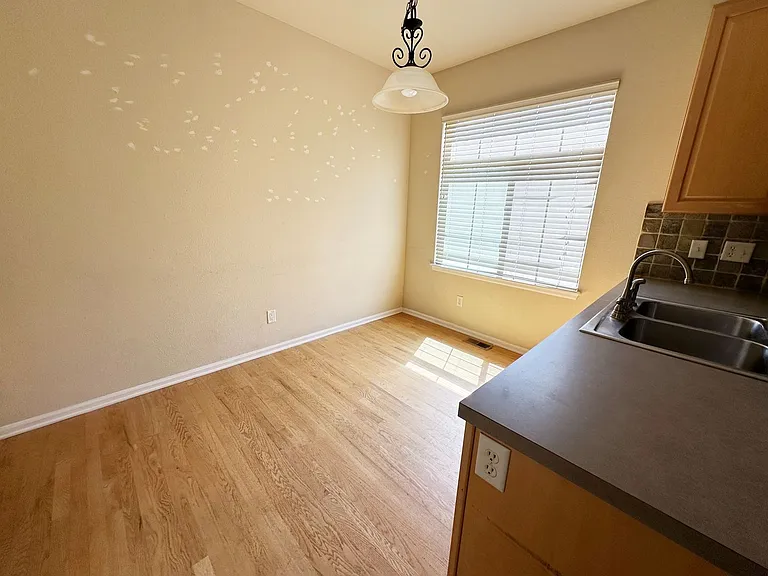 22351 E Plymouth Cir — Photo 10