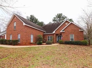106 White Pond Ln, Warner Robins, GA 31088