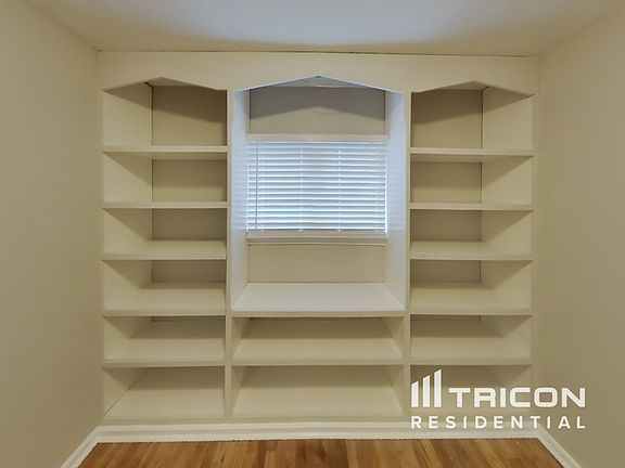 5th image of 7832 S Sheridan Ave