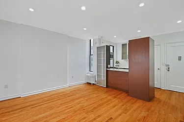 Sold by Avenue Sotheby's International Realty