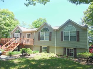 224 Country Rd, Medford, NY 11763