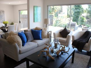 30738 Lakefront Dr, Agoura Hills, CA 91301