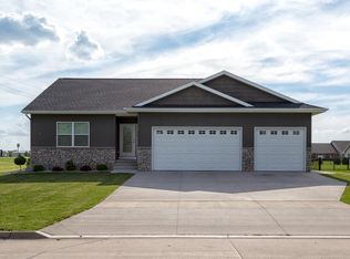 1354 3rd St, Jesup, IA 50648