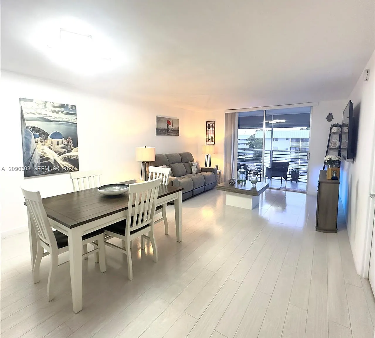Eden Isles Condo No 5 — Photo 1