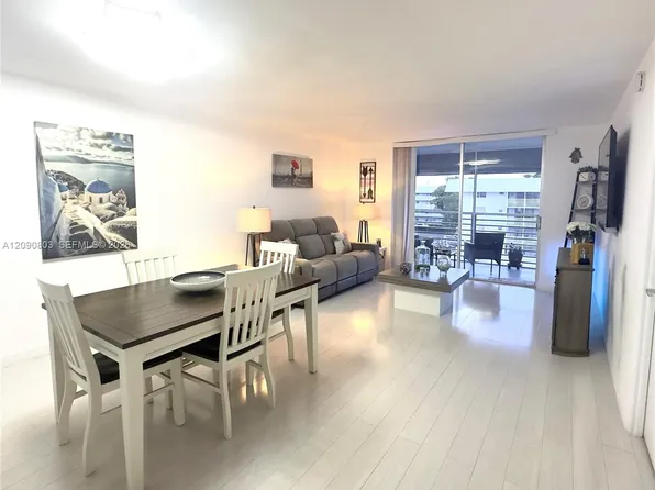 3750 NE 170th St APT 404, North Miami Beach, FL 33160