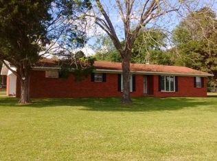 4 County Barn Rd, Laurel, MS 39443