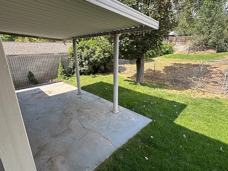 Back Patio and yard space