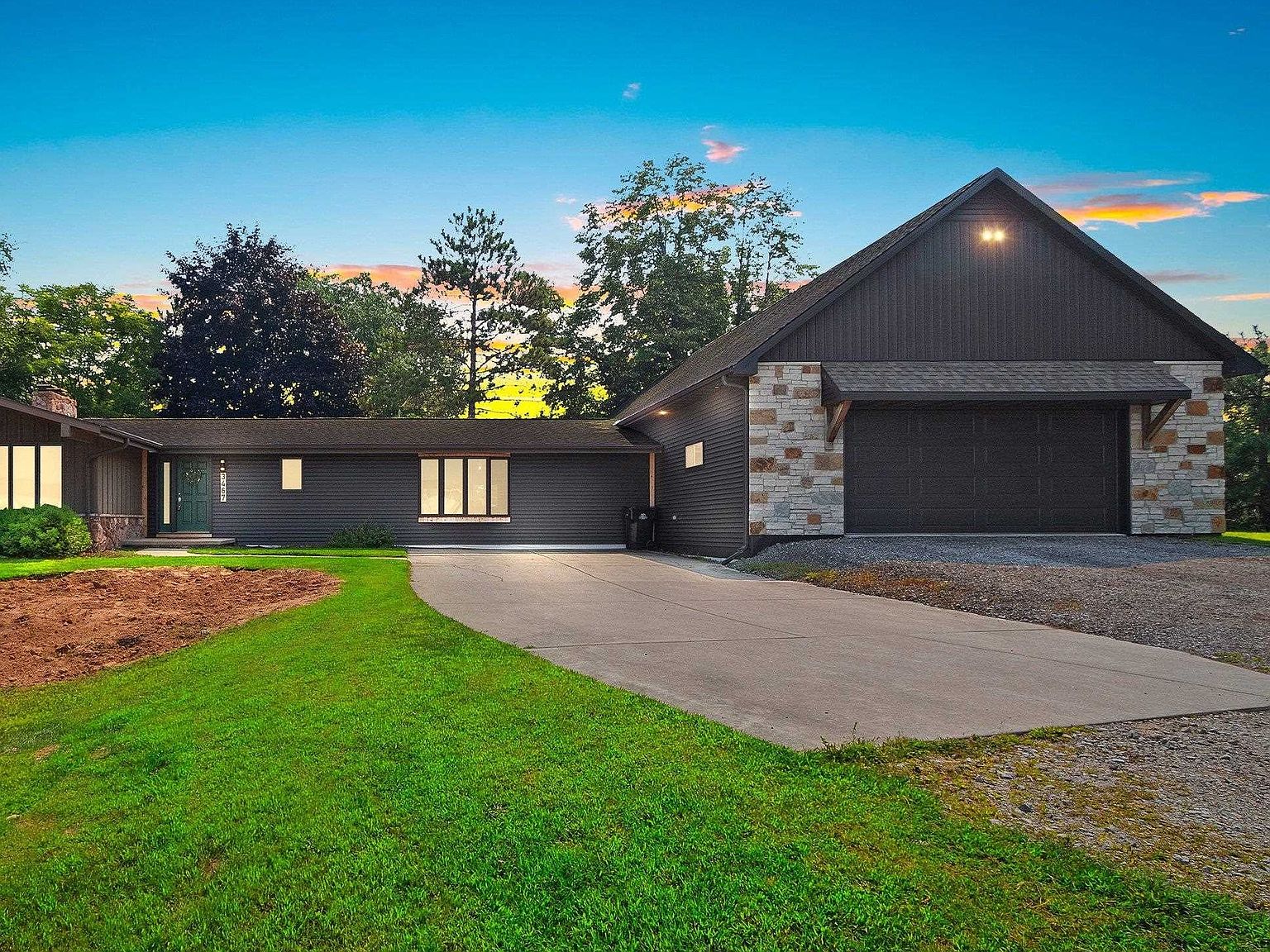 3467 Jewel Way Green Bay WI 54313 MLS 50312612 Zillow