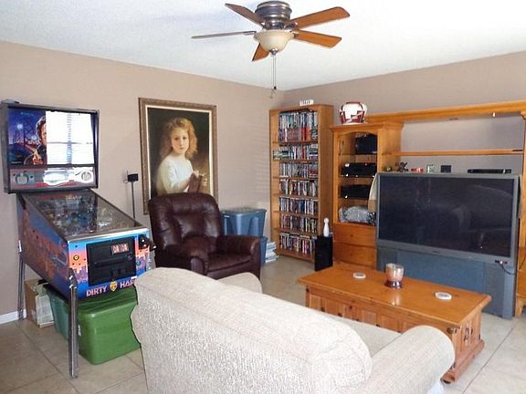 3rd image of 2005 Sierra Dr