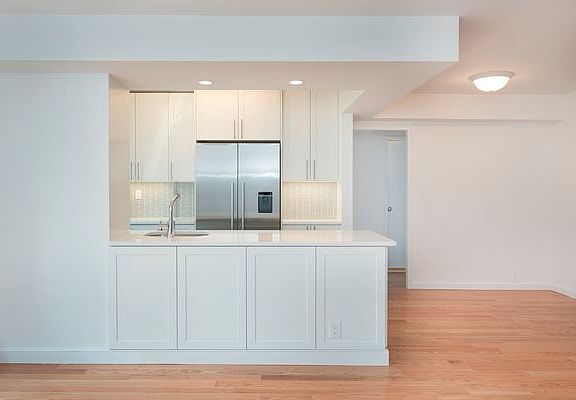 3rd image of 240 E 76th St APT 15M