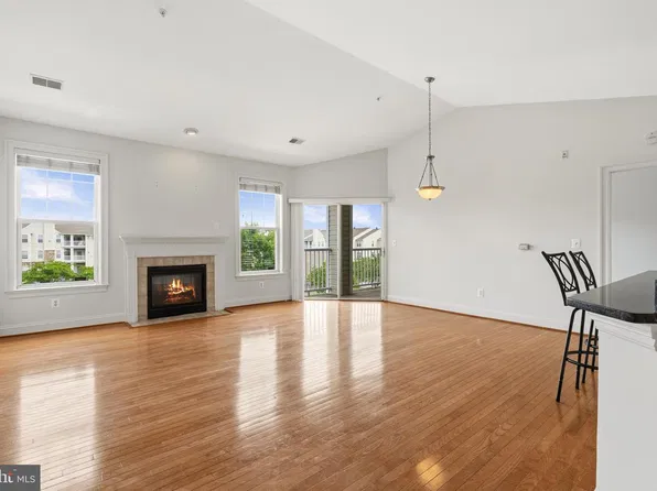 7402 Chadwell Cir Unit 301, Windsor Mill, MD 21244