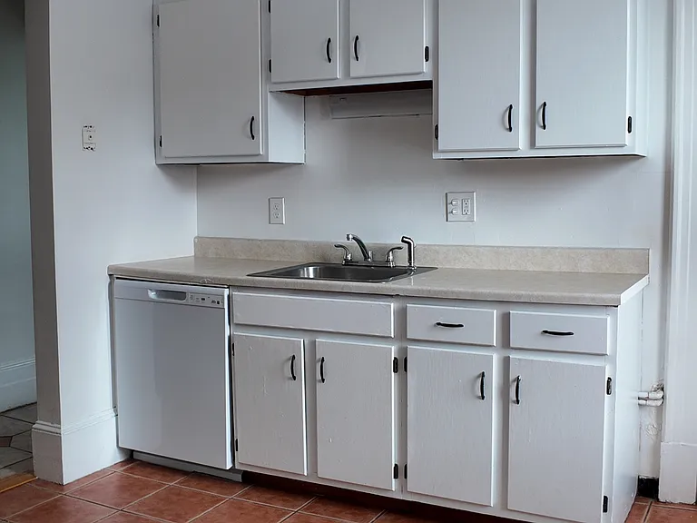27 Salem St #2 — Photo 7