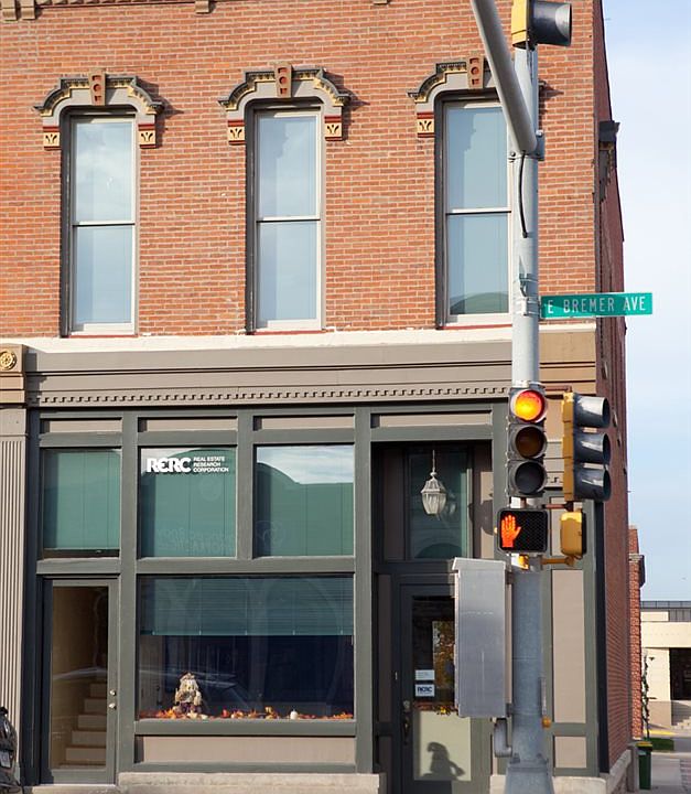 1st image of 99 E Bremer Ave #200