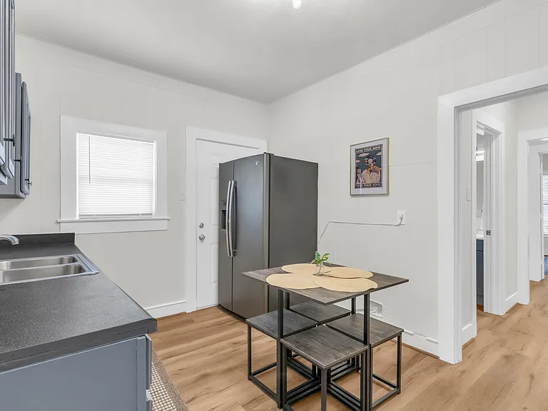 4121 Junius St #A — Photo 24