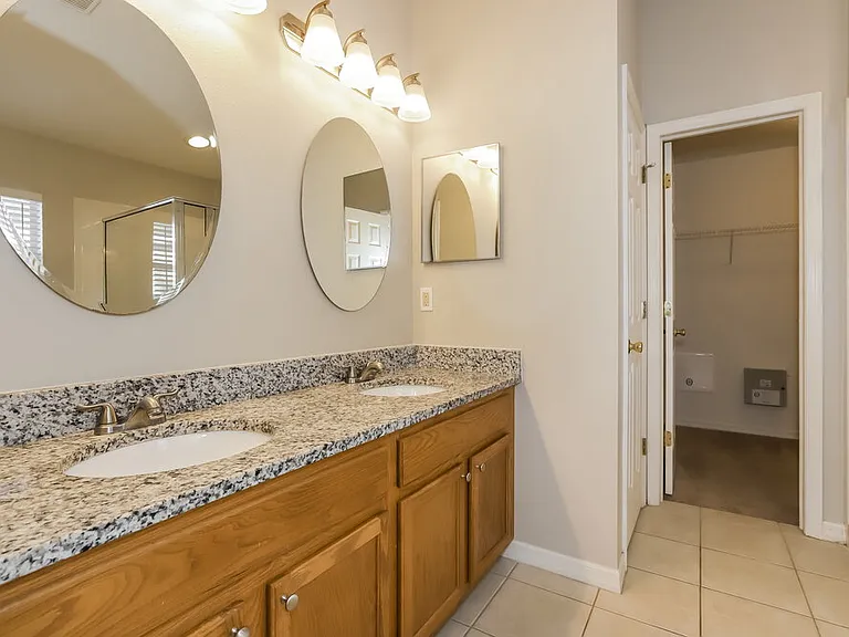 9421 Cypress Harbor Dr — Photo 11