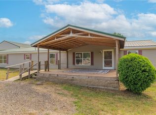 5240 Chalon Rd SW, Carrollton, OH 44615