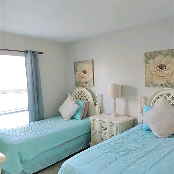 2840 Shoreview Dr #7 — Photo 6