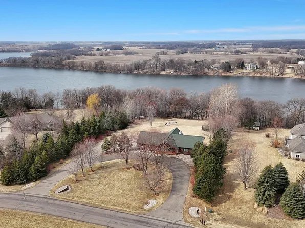 17031 236th Cir, Hutchinson, MN 55350