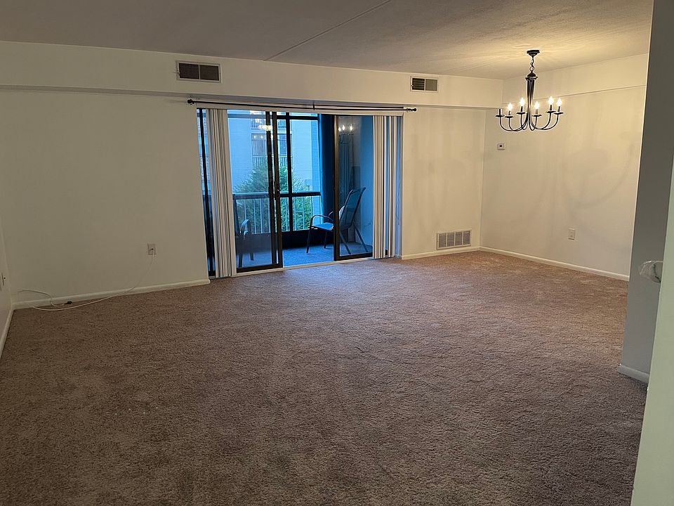 1st image of 60 Welsh Tract Rd APT 204