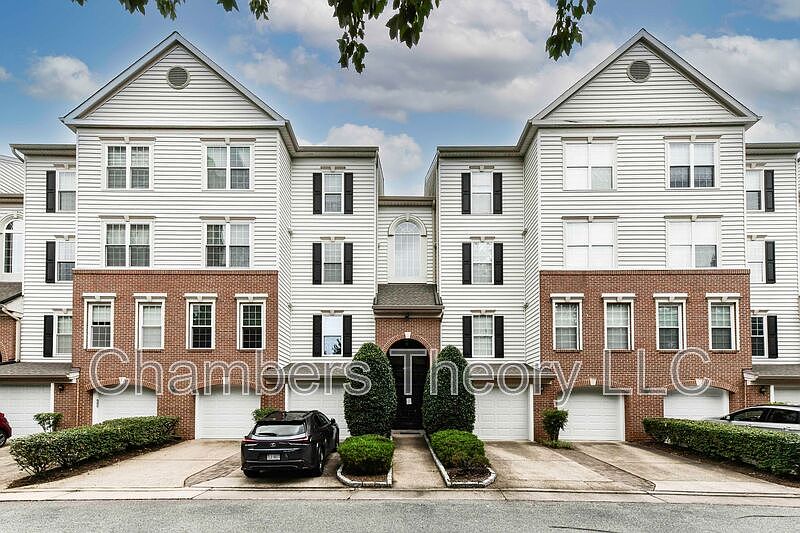 1st image of 4673 Longstreet Ln APT 103