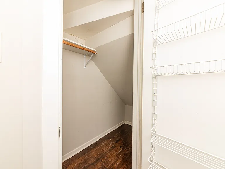 2207 W Race Ave #1 — Photo 10