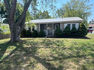 1201 Shettler Rd, Norton Shores, MI