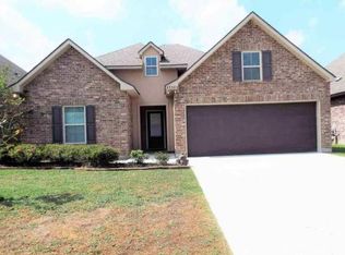 25383 Lake George Dr, Denham Springs, LA 70726