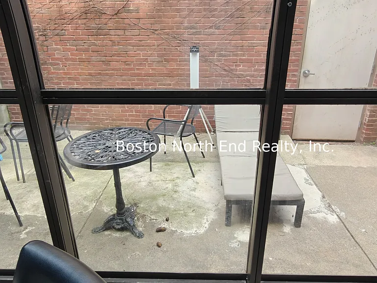4 Wesley Pl #1 — Photo 4