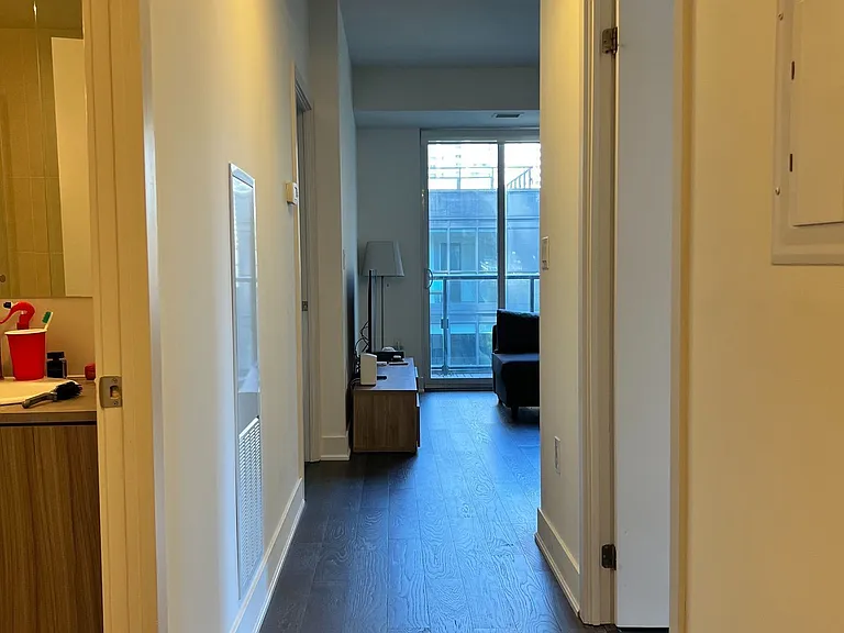 955 Bay St #607 — Photo 4