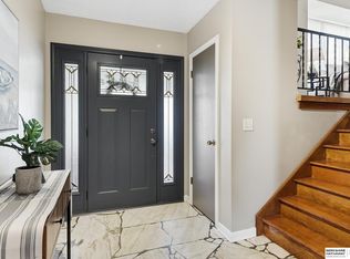 921 N 121st St, Omaha, NE 68154