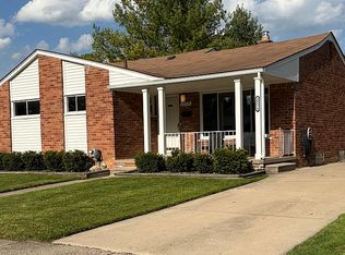 28578 Jahns Dr, Roseville, MI 48066