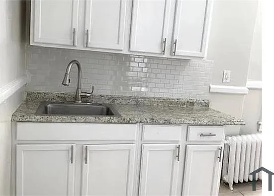 3 bed, $2,450 — Photo 1