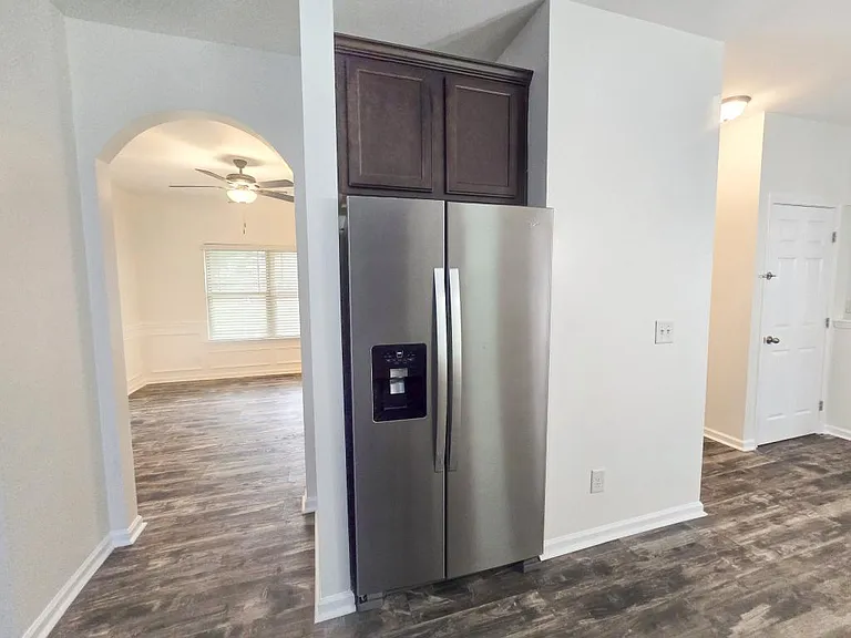 1437 Balvaird Dr — Photo 6