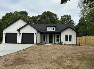 1427 E Calhoun St, Anderson, SC 29621