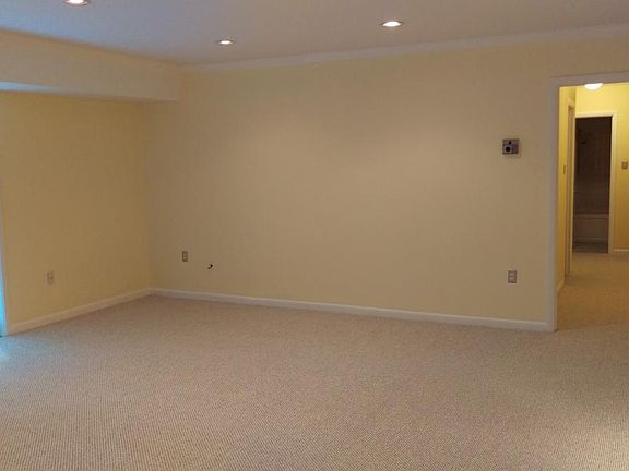 3rd image of 10601 Weymouth St APT 103
