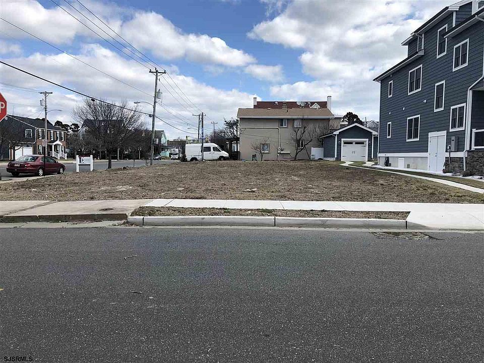 2nd image of 5 S Dudley Ave