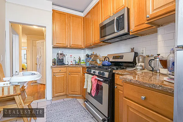 Rented by ZealEstate Group Inc | media 32