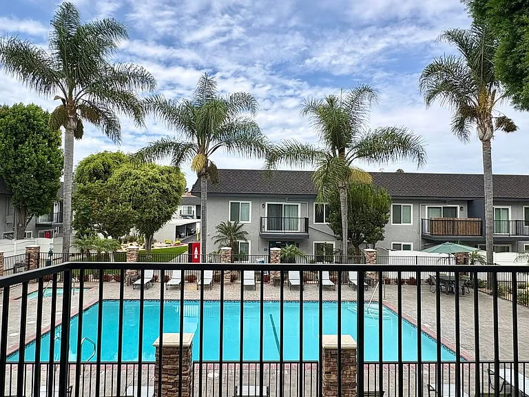 Beachwood Apartments — Photo 42