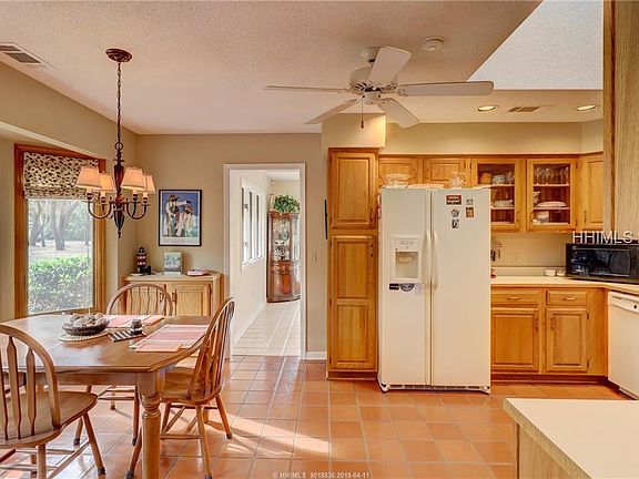 5th image of 23 Sherman Dr