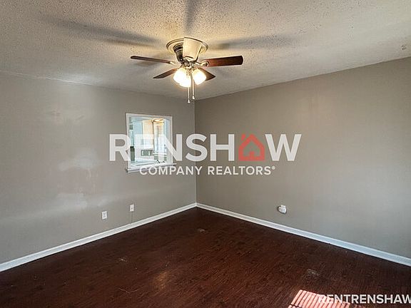 2nd image of 2890 Meadowbrook Dr