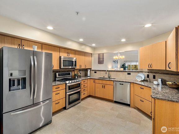 4th image of 22614 43rd Avenue S #17-3