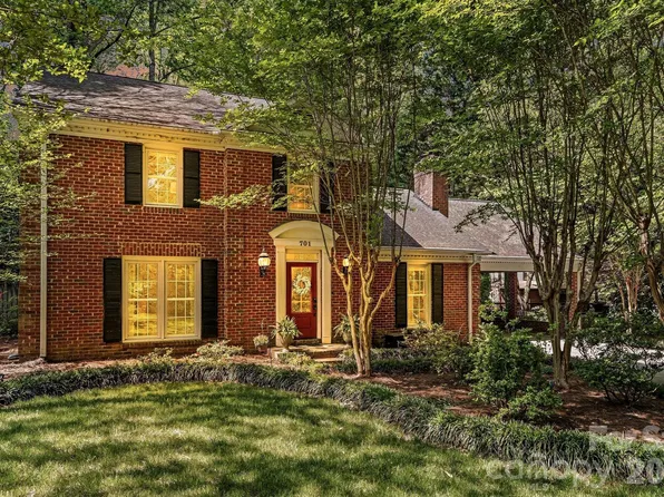 701 Tadlock Pl, Matthews, NC 28105