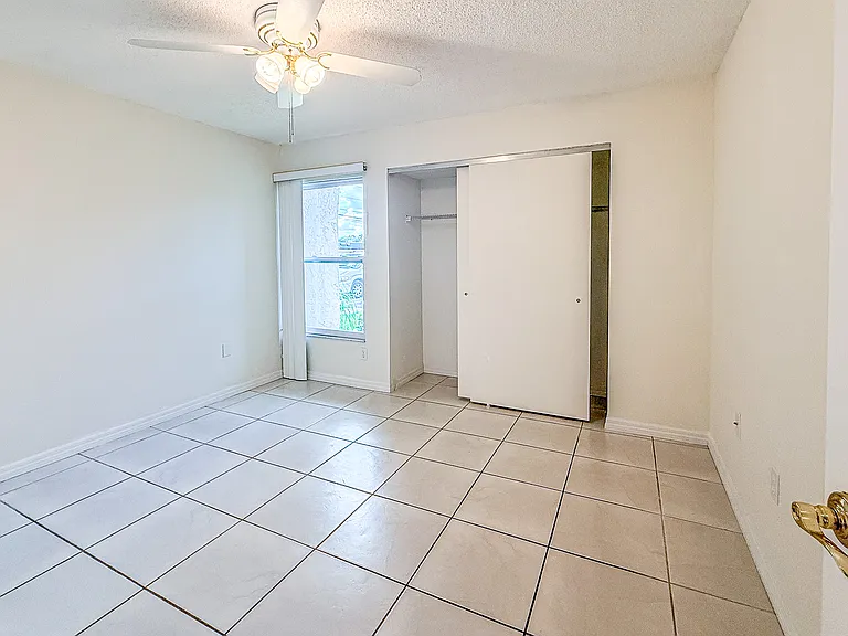 2604 Woodgate Ln #J-6 — Photo 13