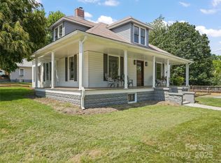 163 Pharr St, Canton, NC 28716