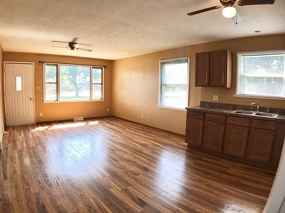 5th image of 701 N Morrow St