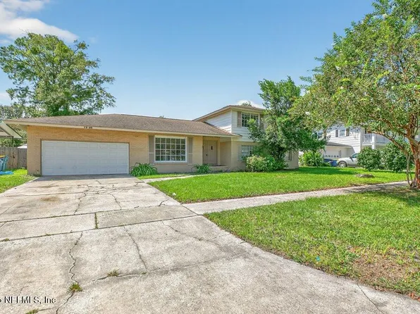 1908 STARWAN Road E, Jacksonville, FL 32211