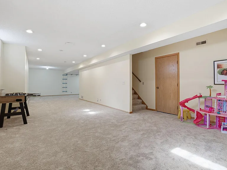 10427 Brown Farm Cir — Photo 45