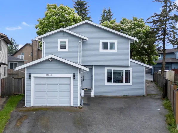 13232 82nd Ave, Surrey, BC V3W 8Z4